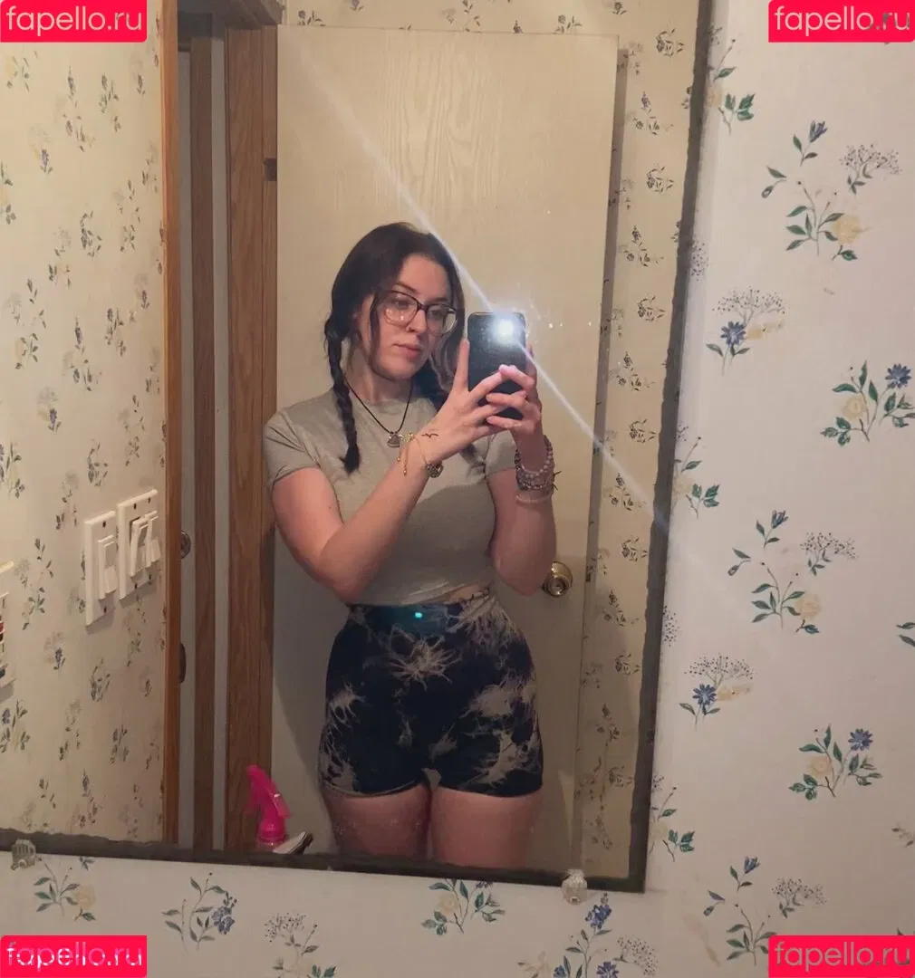 brattystoner19 / itiskodi Onlyfans Photo Gallery 