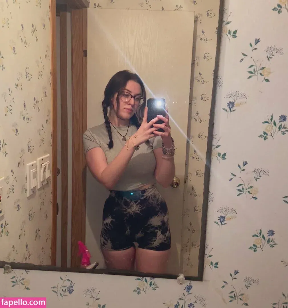 brattystoner19 / itiskodi Onlyfans Photo Gallery 