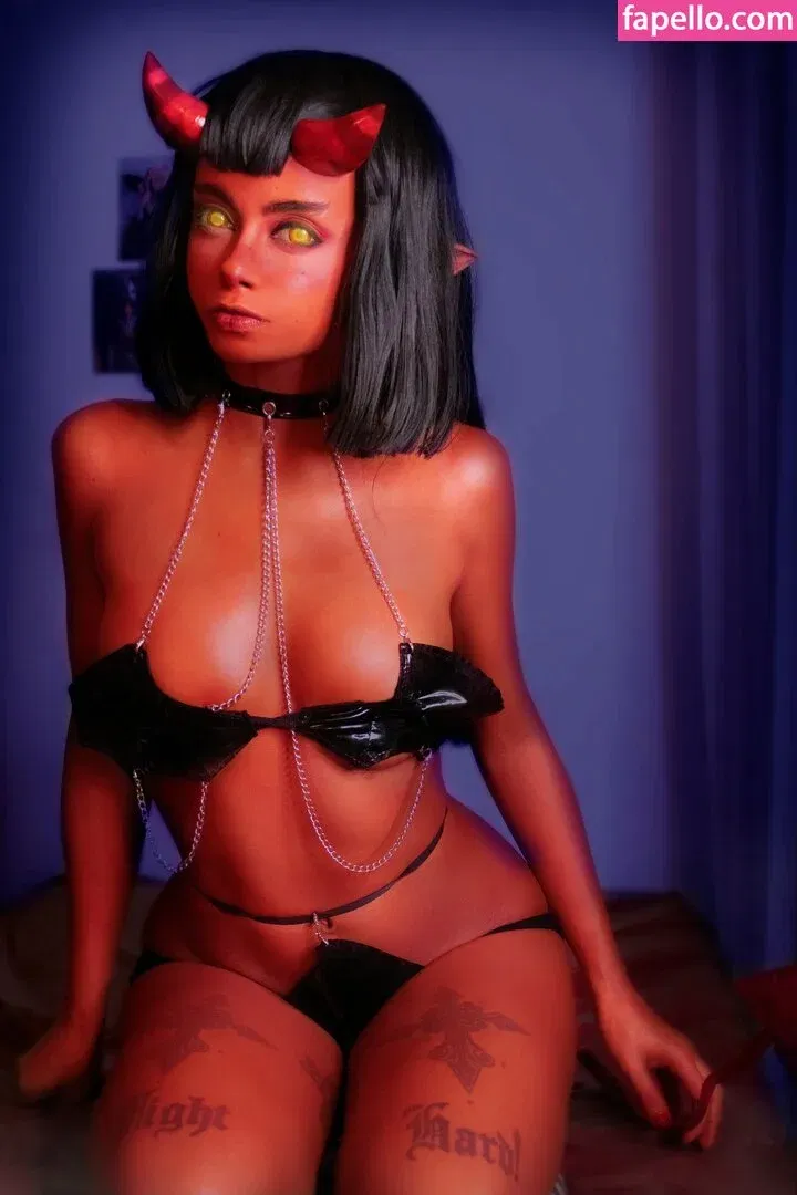 The Little Vampyr / thelittlevampyr Onlyfans Photo Gallery 