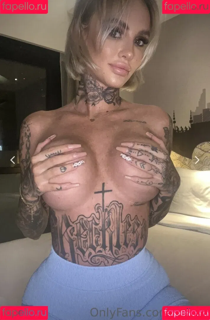 Kattpaow / Paulina Danielsson Onlyfans Photo Gallery 
