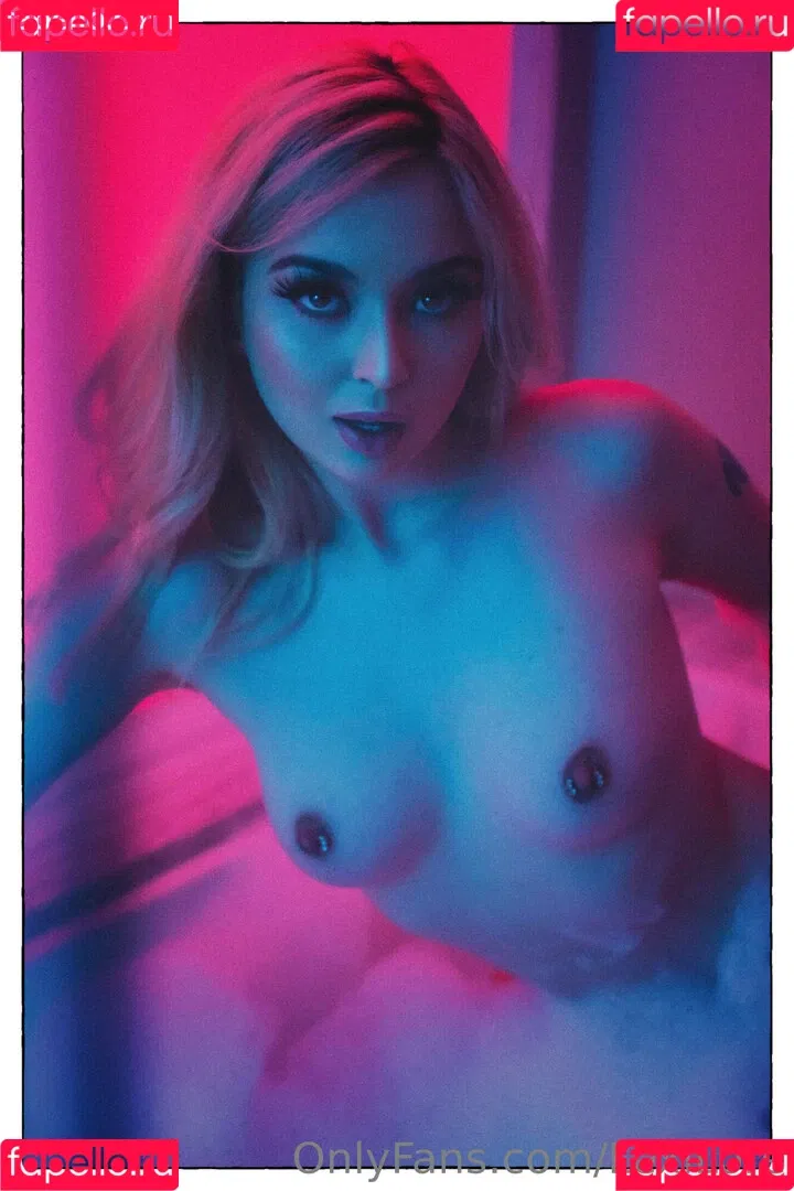 Lexi Lore / lexilore / thelexilore Onlyfans Photo Gallery 