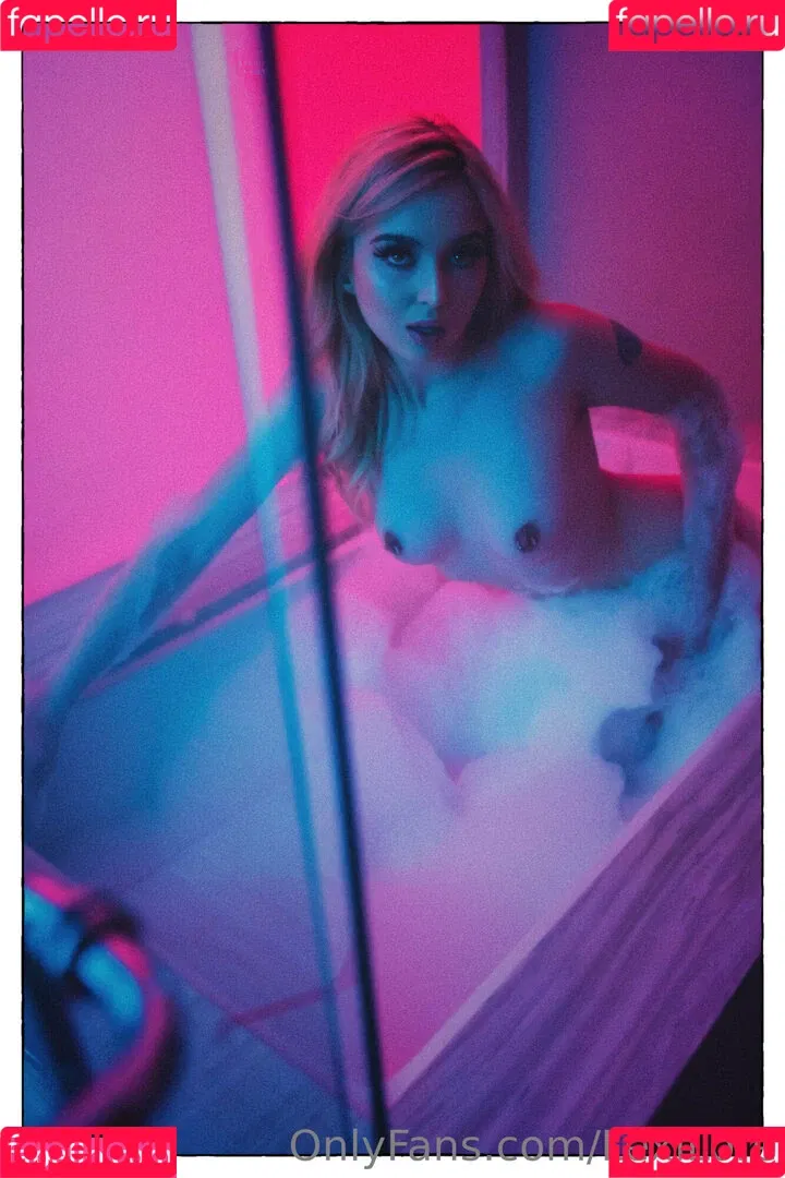 Lexi Lore / lexilore / thelexilore Onlyfans Photo Gallery 