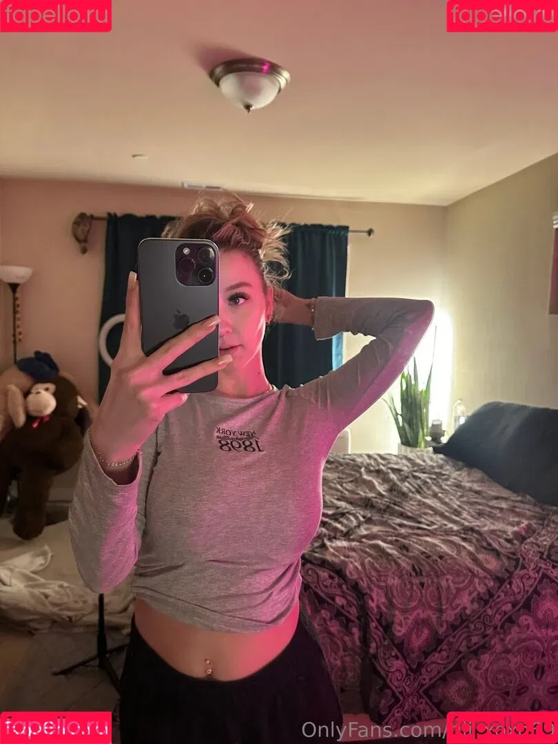 Gii Mariee / gii_xoxo69 / https: / just_gii_ Onlyfans Photo Gallery 