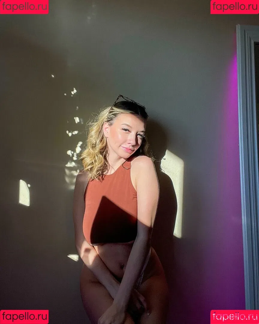 Gii Mariee / gii_xoxo69 / https: / just_gii_ Onlyfans Photo Gallery 