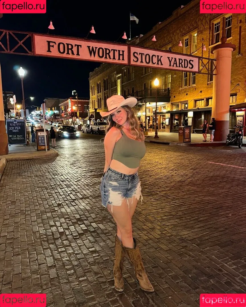 Gii Mariee / gii_xoxo69 / https: / just_gii_ Onlyfans Photo Gallery 