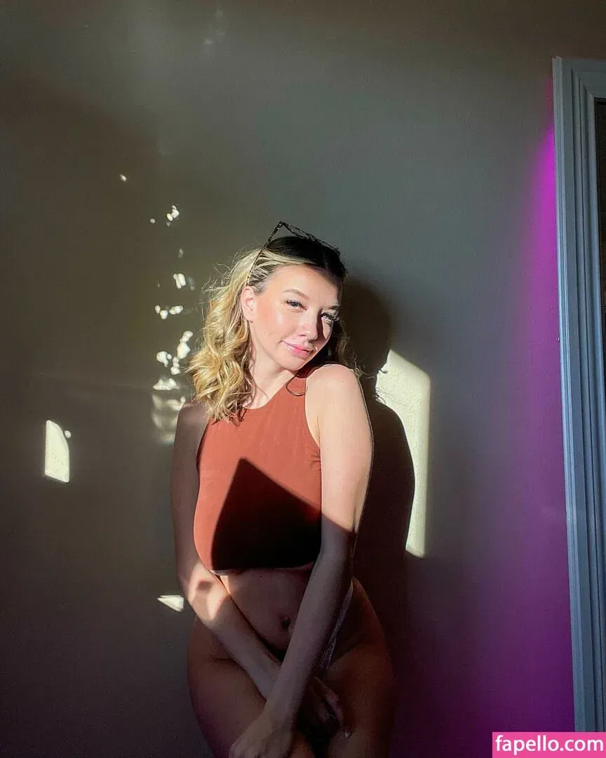 Gii Mariee / gii_xoxo69 / https: / just_gii_ Onlyfans Photo Gallery 