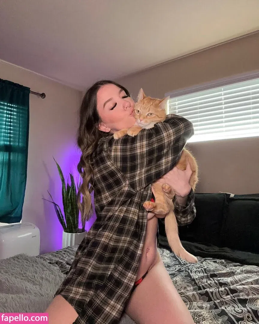 Gii Mariee / gii_xoxo69 / https: / just_gii_ Onlyfans Photo Gallery 