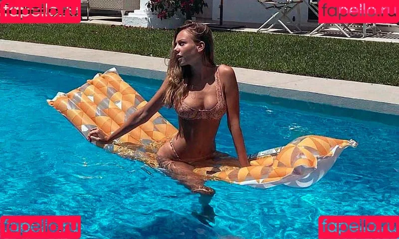 Ester Expósito / ester_exposito / esterexpositto Onlyfans Photo Gallery 
