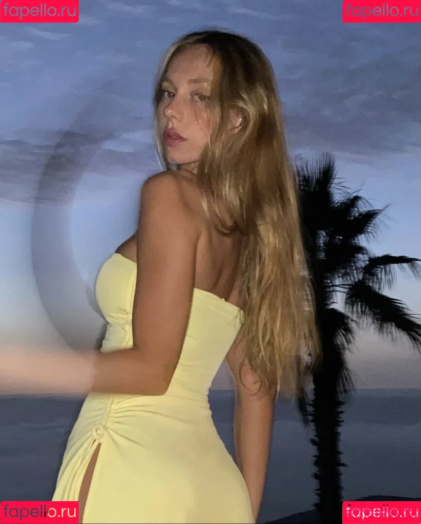 Ester Expósito / ester_exposito / esterexpositto Onlyfans Photo Gallery 
