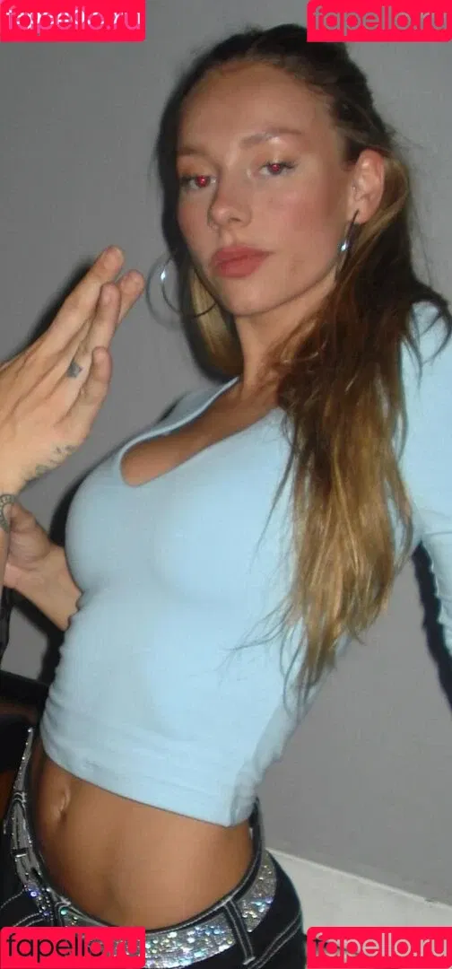 Ester Expósito / ester_exposito / esterexpositto Onlyfans Photo Gallery 