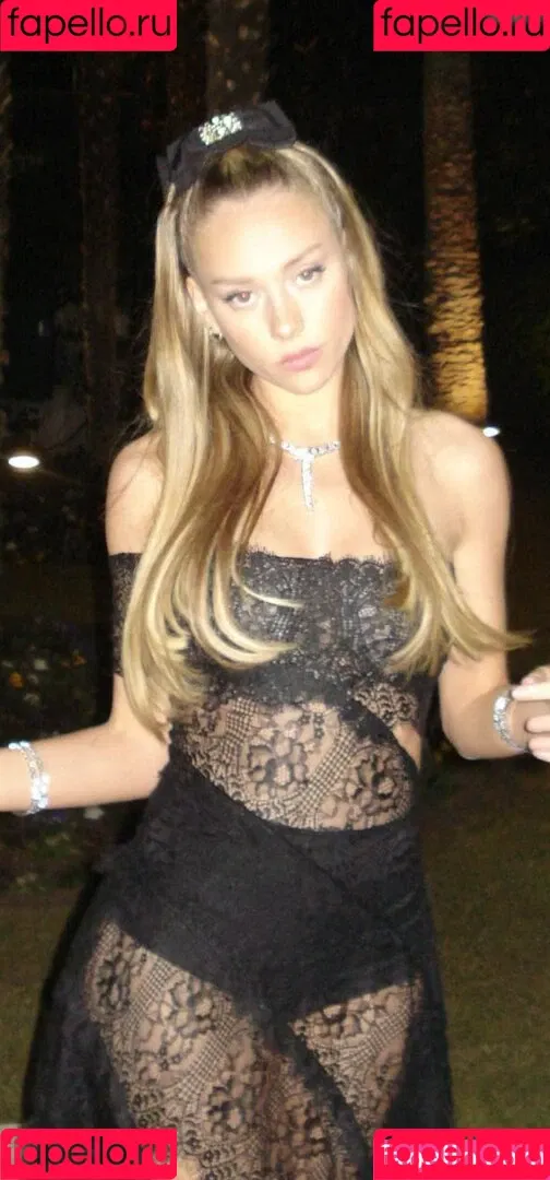 Ester Expósito / ester_exposito / esterexpositto Onlyfans Photo Gallery 