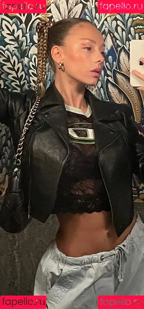 Ester Expósito / ester_exposito / esterexpositto Onlyfans Photo Gallery 