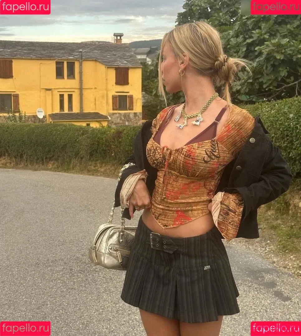 Ester Expósito / ester_exposito / esterexpositto Onlyfans Photo Gallery 