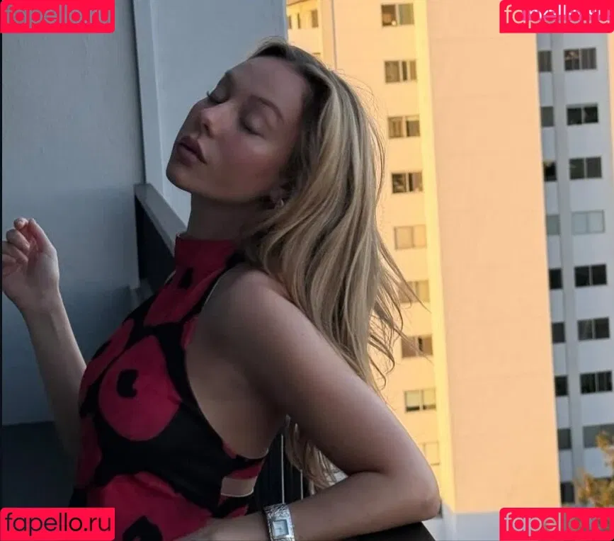 Ester Expósito / ester_exposito / esterexpositto Onlyfans Photo Gallery 