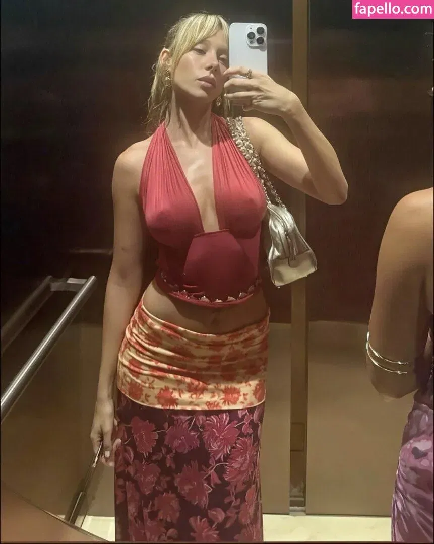 Ester Expósito / ester_exposito / esterexpositto Onlyfans Photo Gallery 