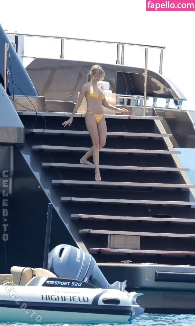 Ester Expósito / ester_exposito / esterexpositto Onlyfans Photo Gallery 