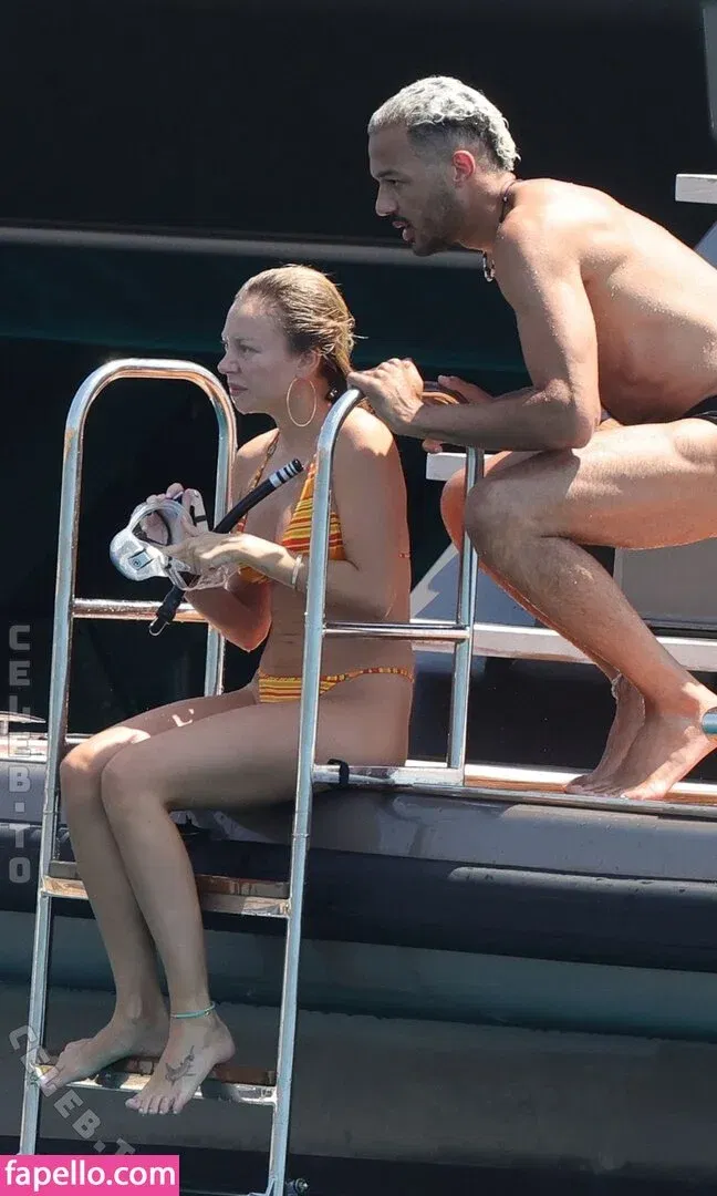 Ester Expósito / ester_exposito / esterexpositto Onlyfans Photo Gallery 