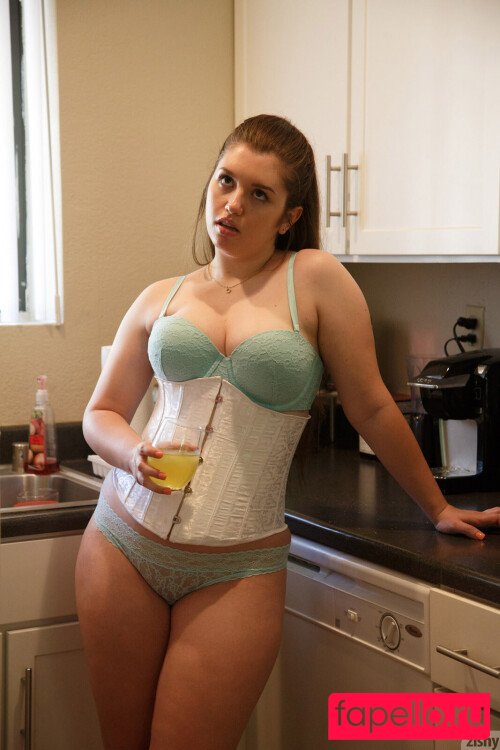 Rinaalyys / Rinna Ly Onlyfans Photo Gallery 