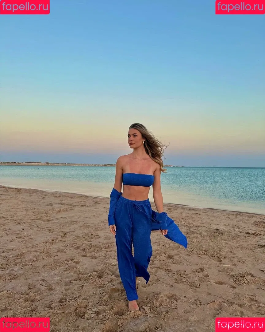 Emilia / Emilia Bte / emiliaofficial Onlyfans Photo Gallery 