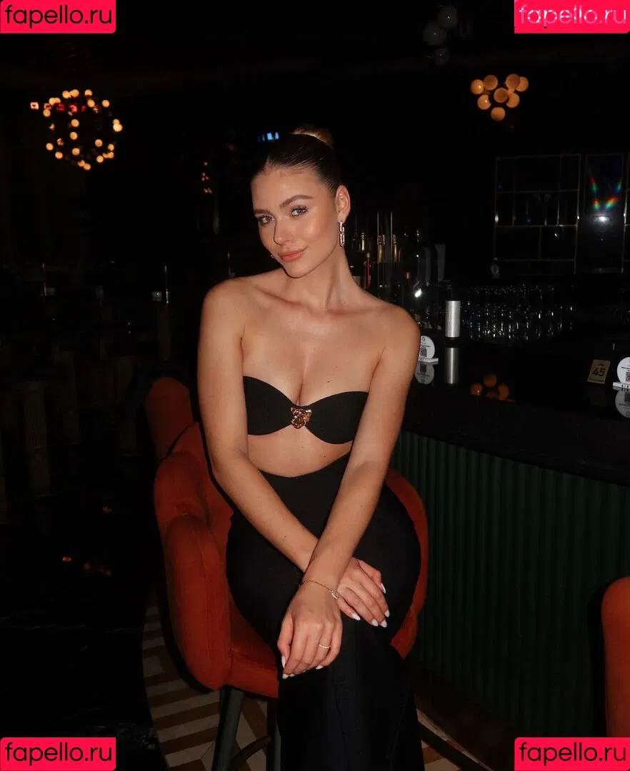 Emilia / Emilia Bte / emiliaofficial Onlyfans Photo Gallery 