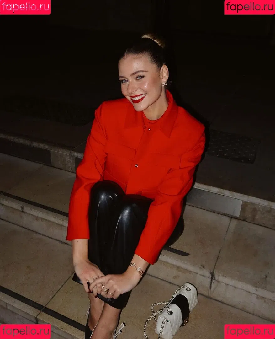 Emilia / Emilia Bte / emiliaofficial Onlyfans Photo Gallery 
