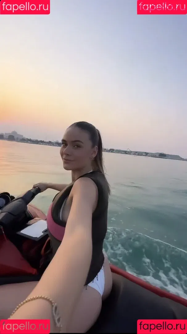 Emilia / Emilia Bte / emiliaofficial Onlyfans Photo Gallery 