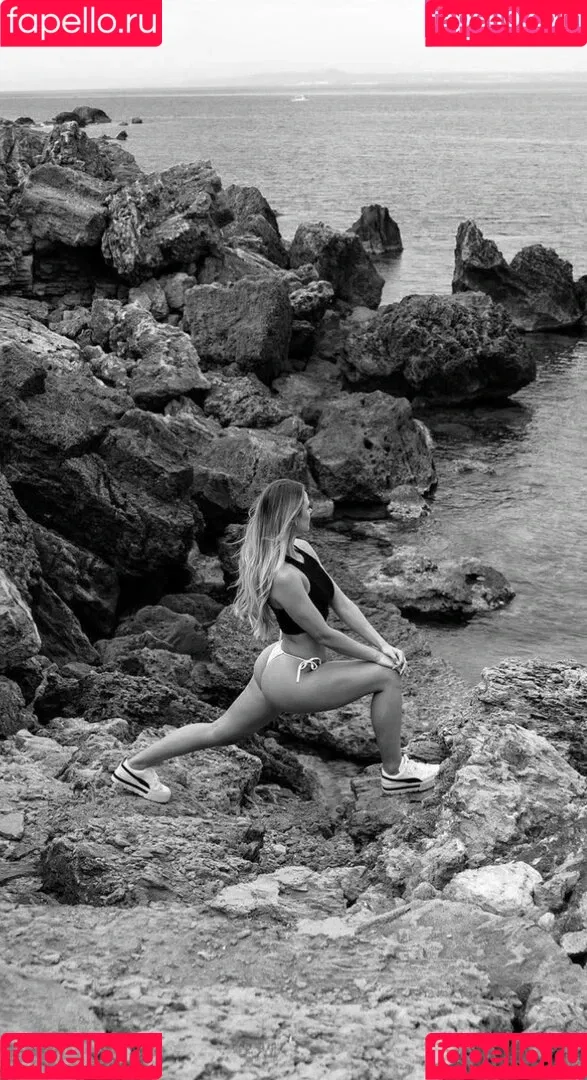 Emilia / Emilia Bte / emiliaofficial Onlyfans Photo Gallery 