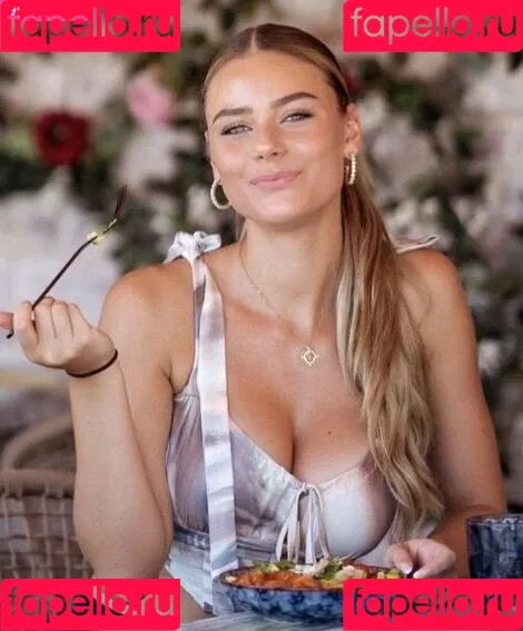Emilia / Emilia Bte / emiliaofficial Onlyfans Photo Gallery 