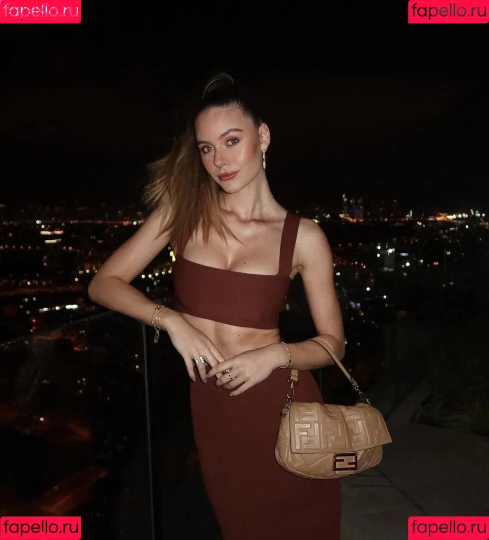 Emilia / Emilia Bte / emiliaofficial Onlyfans Photo Gallery 