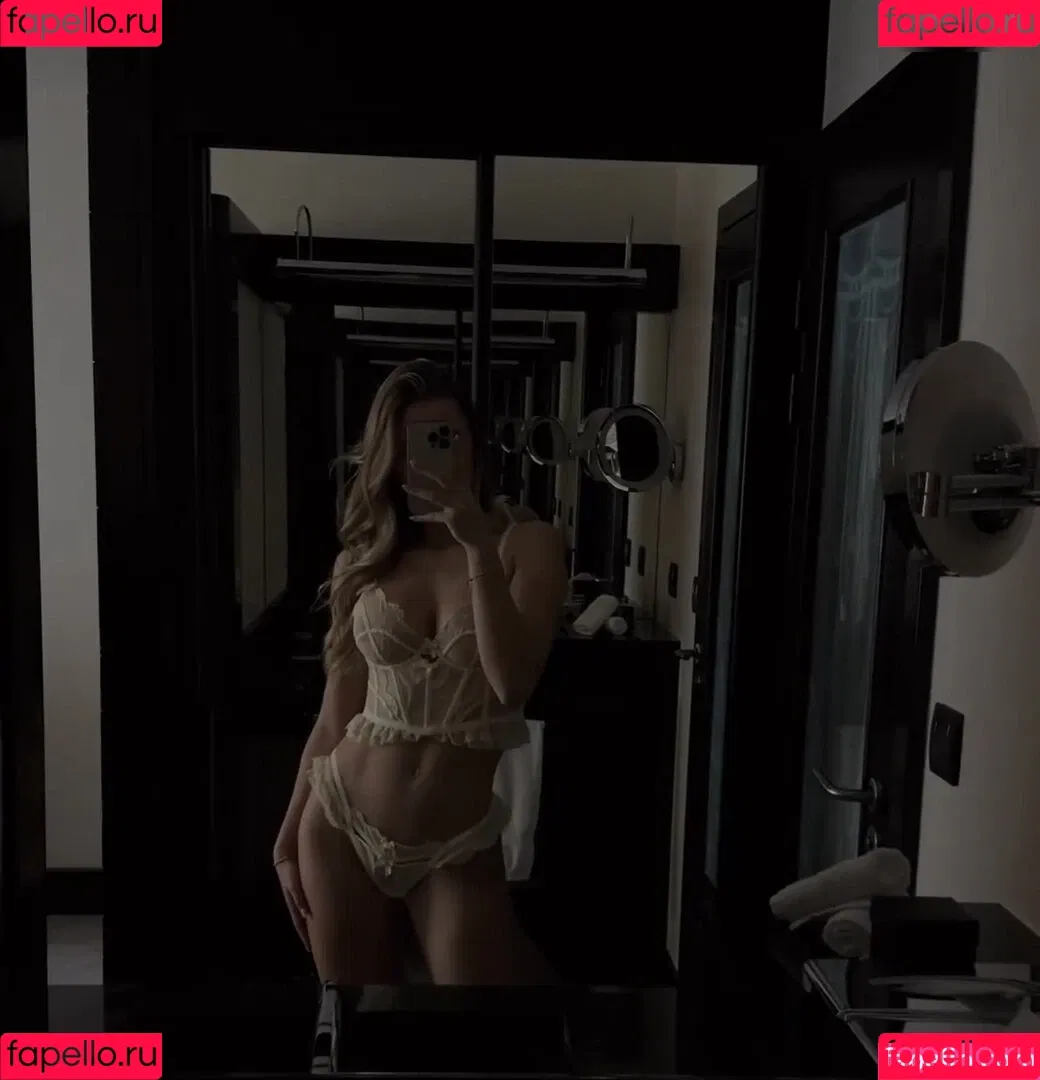 Emilia / Emilia Bte / emiliaofficial Onlyfans Photo Gallery 