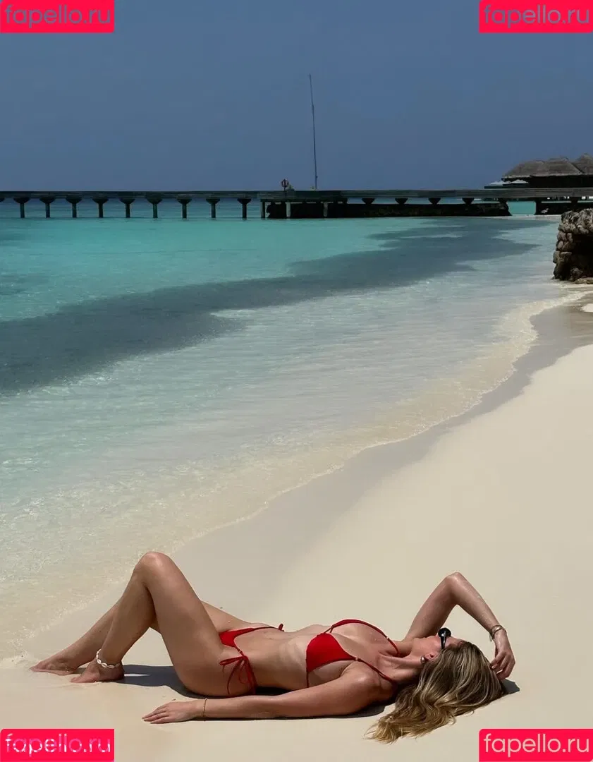 Emilia / Emilia Bte / emiliaofficial Onlyfans Photo Gallery 