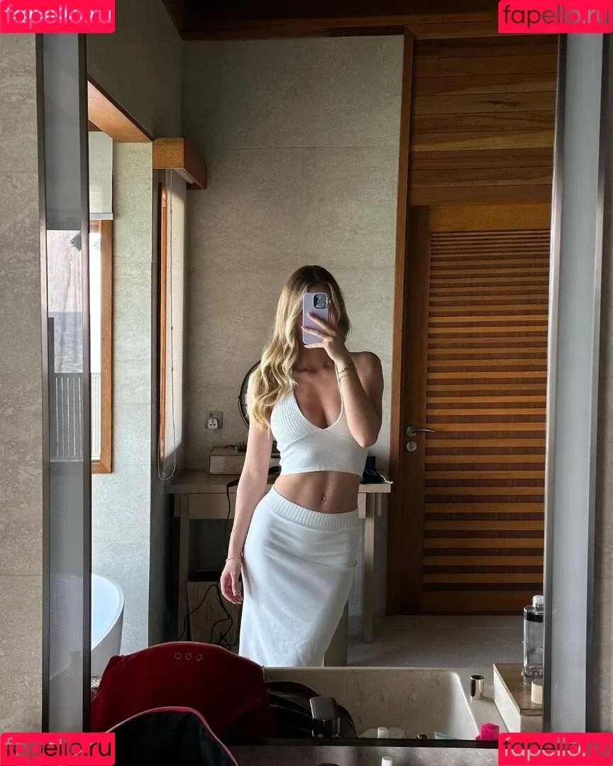 Emilia / Emilia Bte / emiliaofficial Onlyfans Photo Gallery 