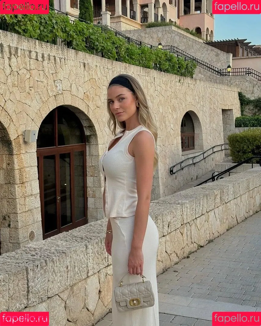 Emilia / Emilia Bte / emiliaofficial Onlyfans Photo Gallery 