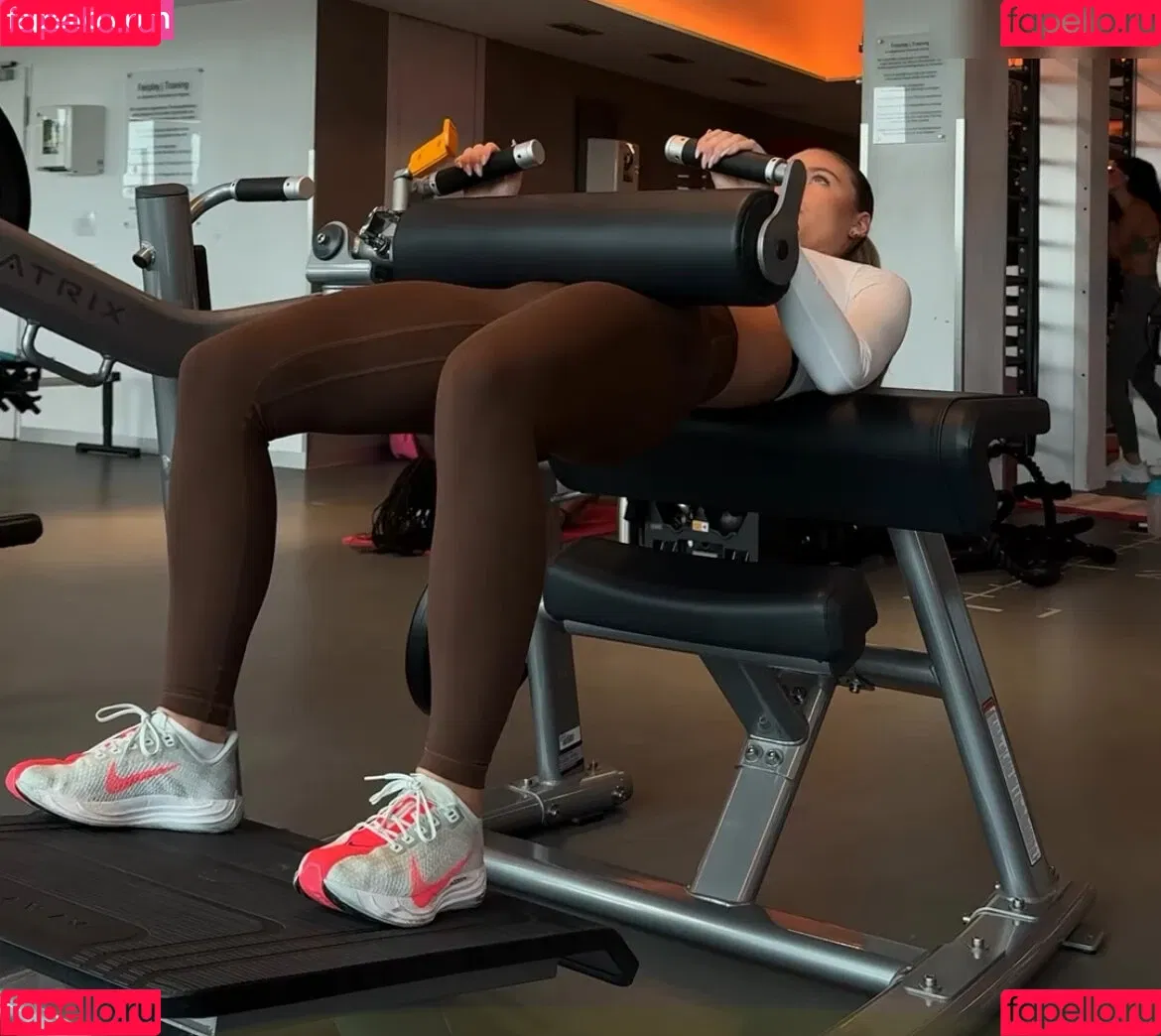 Emilia / Emilia Bte / emiliaofficial Onlyfans Photo Gallery 