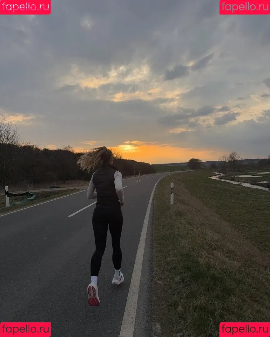 Emilia / Emilia Bte / emiliaofficial Onlyfans Photo Gallery 