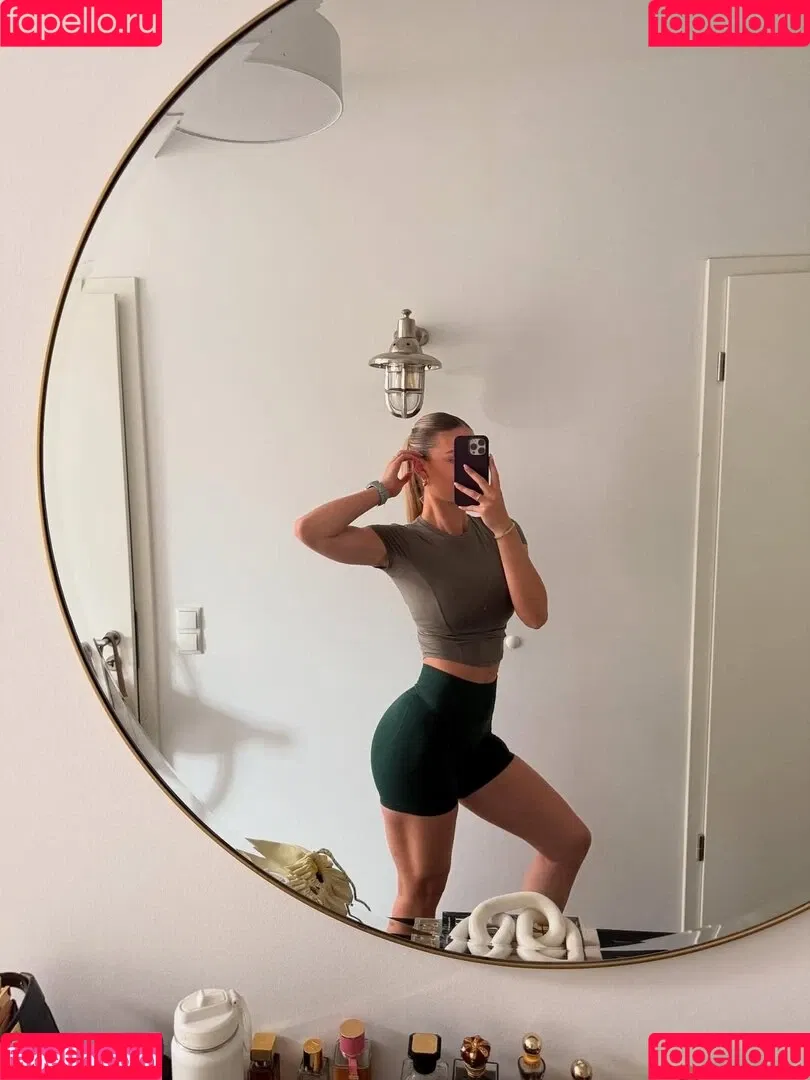 Emilia / Emilia Bte / emiliaofficial Onlyfans Photo Gallery 