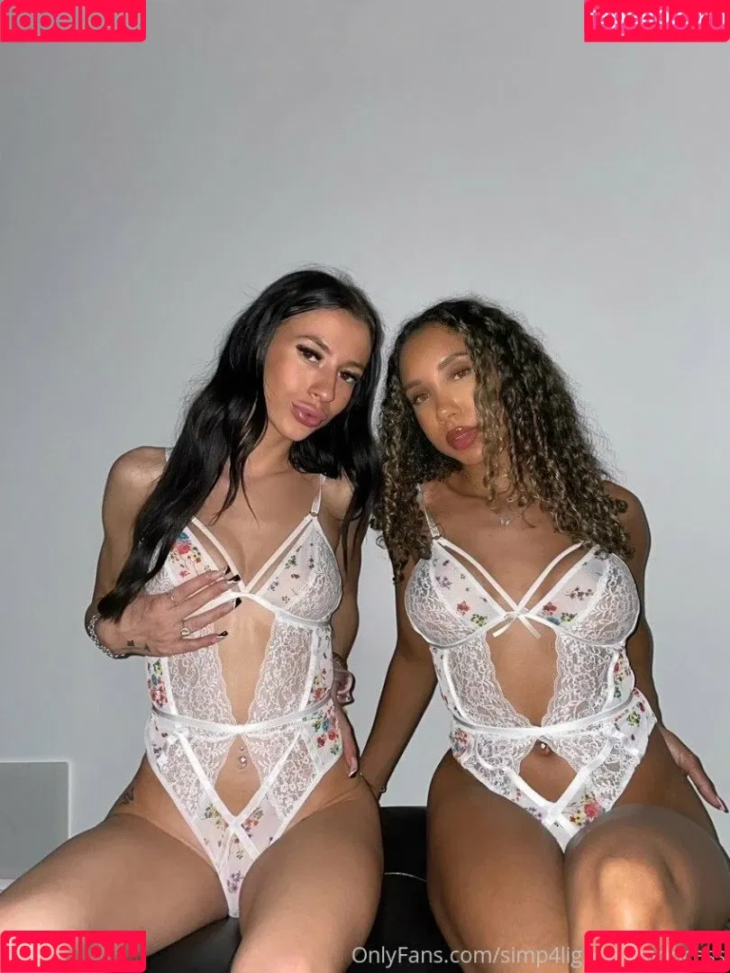 Squiirt Queen / real_cytherea_ / teenyaaliyah Onlyfans Photo Gallery 
