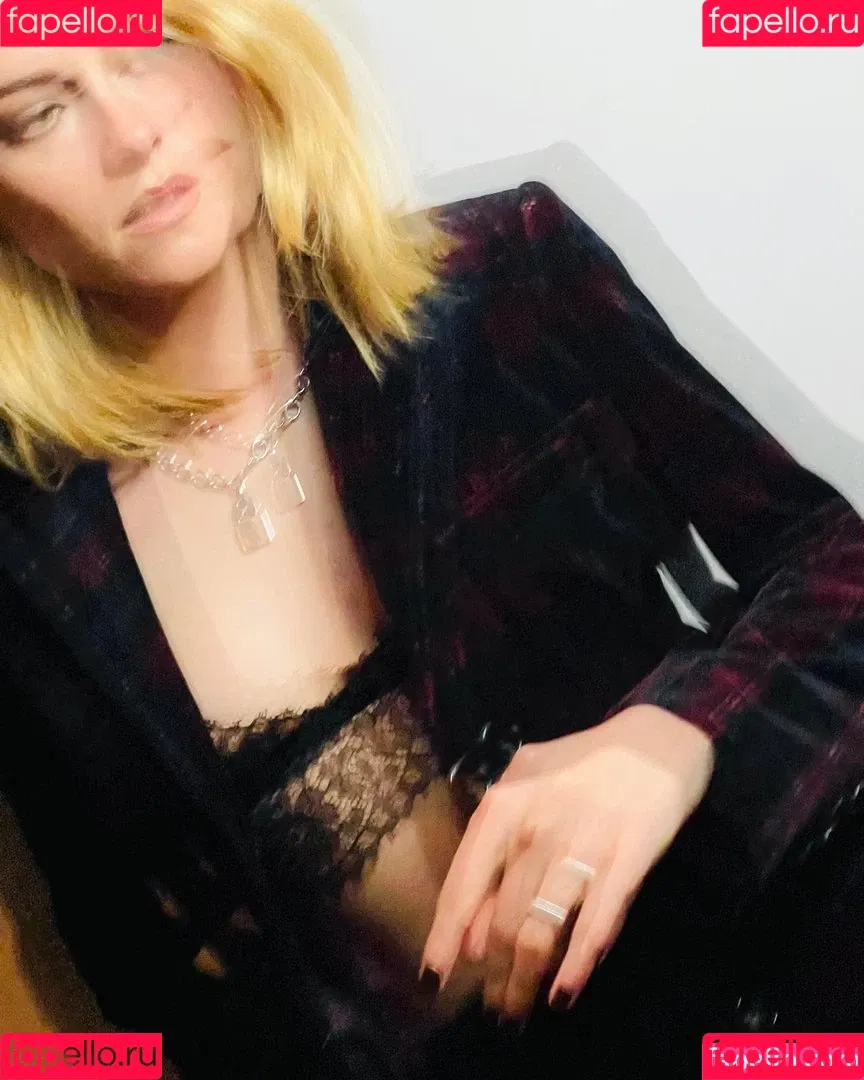 Kristen Stewart / kristenstewart / kristenstewartx Onlyfans Photo Gallery 