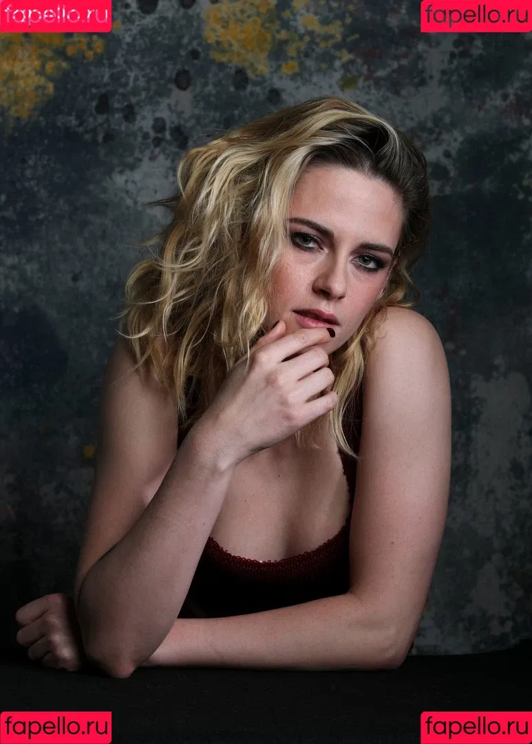 Kristen Stewart / kristenstewart / kristenstewartx Onlyfans Photo Gallery 