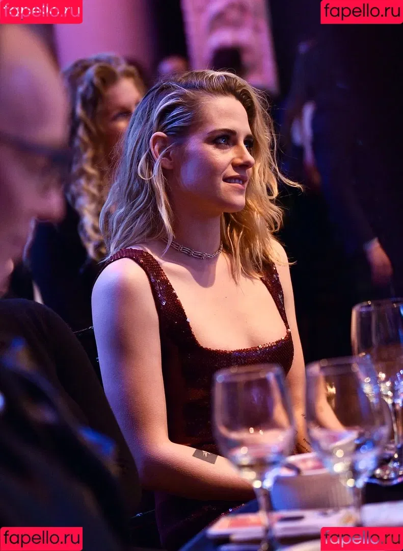 Kristen Stewart / kristenstewart / kristenstewartx Onlyfans Photo Gallery 
