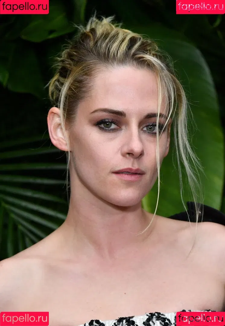Kristen Stewart / kristenstewart / kristenstewartx Onlyfans Photo Gallery 