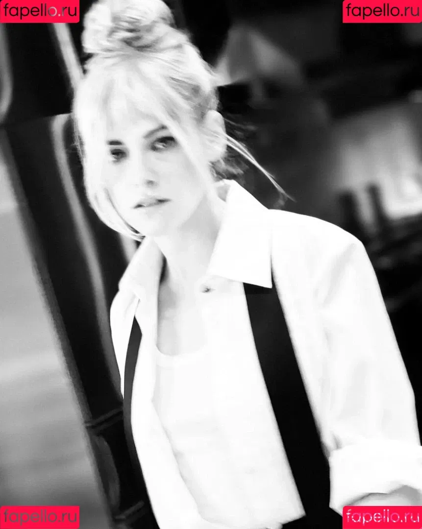 Kristen Stewart / kristenstewart / kristenstewartx Onlyfans Photo Gallery 