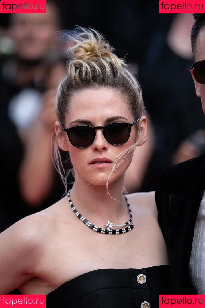 Kristen Stewart / kristenstewart / kristenstewartx Onlyfans Photo Gallery 