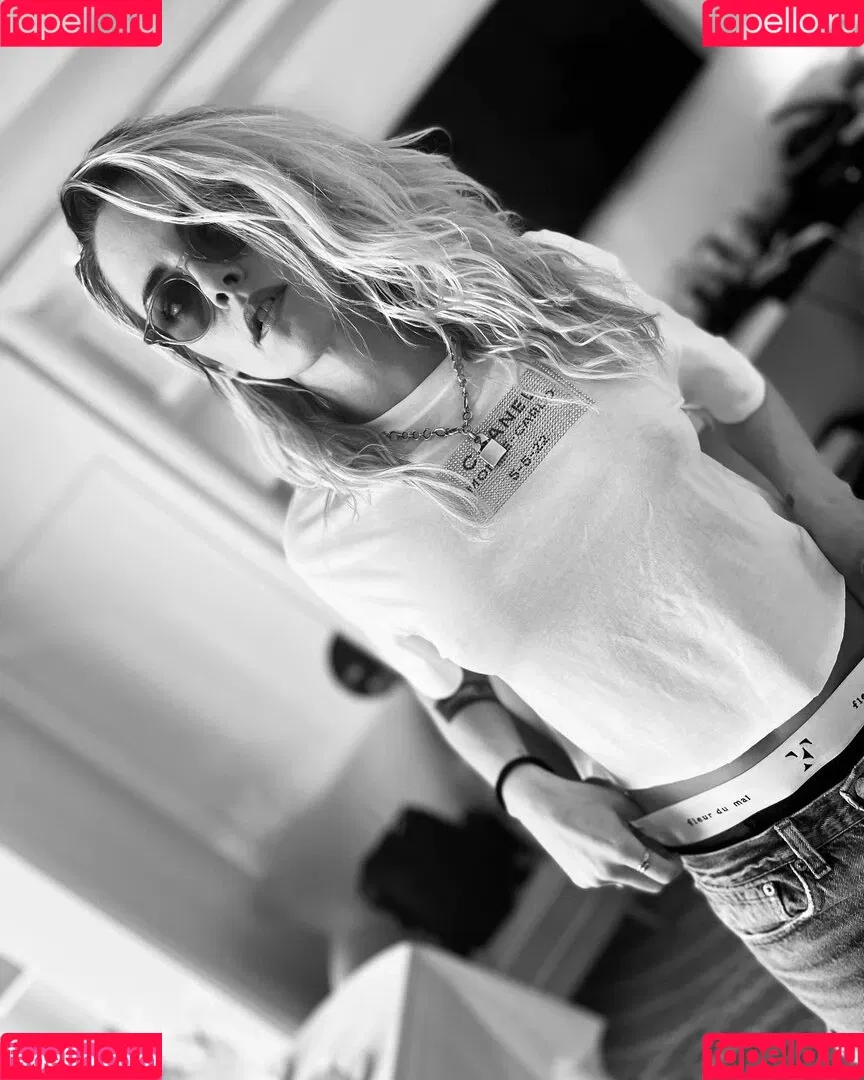 Kristen Stewart / kristenstewart / kristenstewartx Onlyfans Photo Gallery 