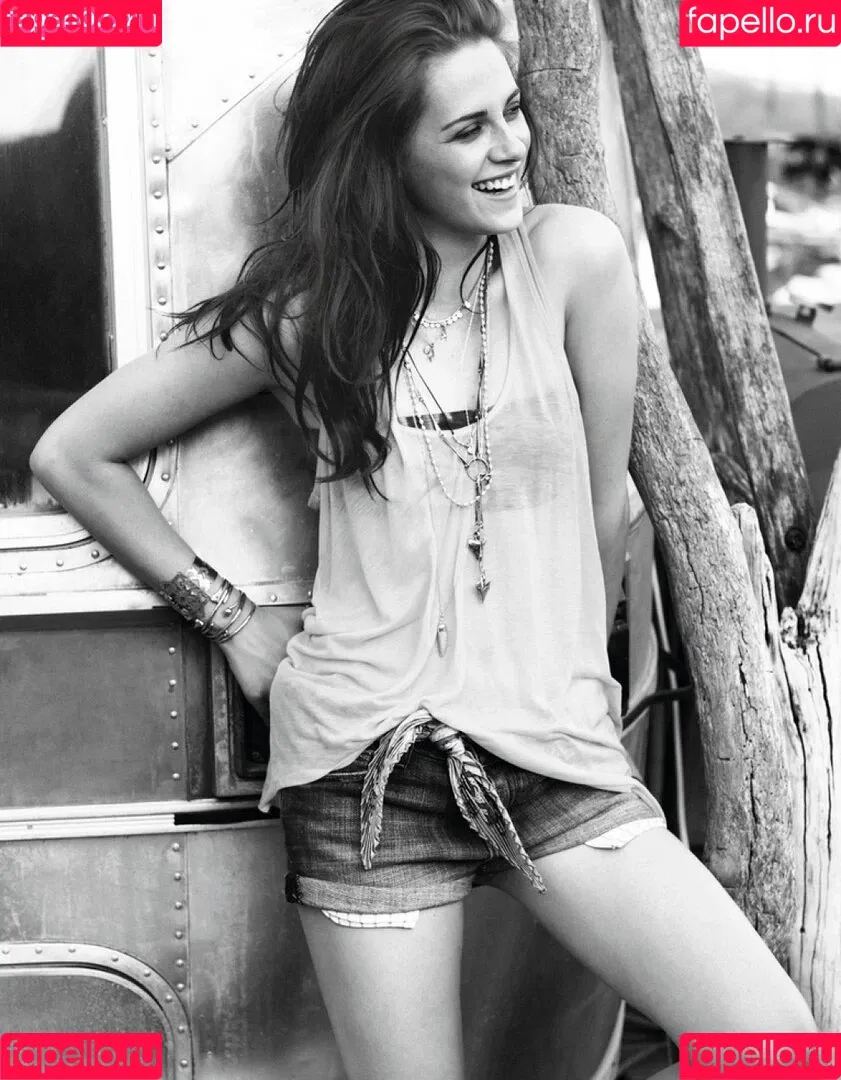 Kristen Stewart / kristenstewart / kristenstewartx Onlyfans Photo Gallery 