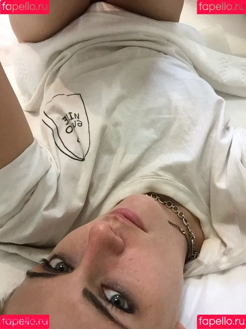 Kristen Stewart / kristenstewart / kristenstewartx Onlyfans Photo Gallery 