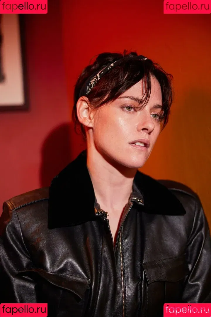 Kristen Stewart / kristenstewart / kristenstewartx Onlyfans Photo Gallery 