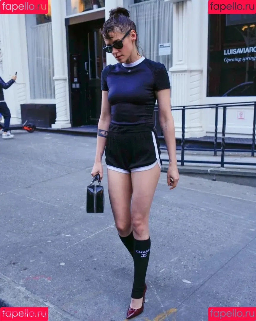 Kristen Stewart / kristenstewart / kristenstewartx Onlyfans Photo Gallery 