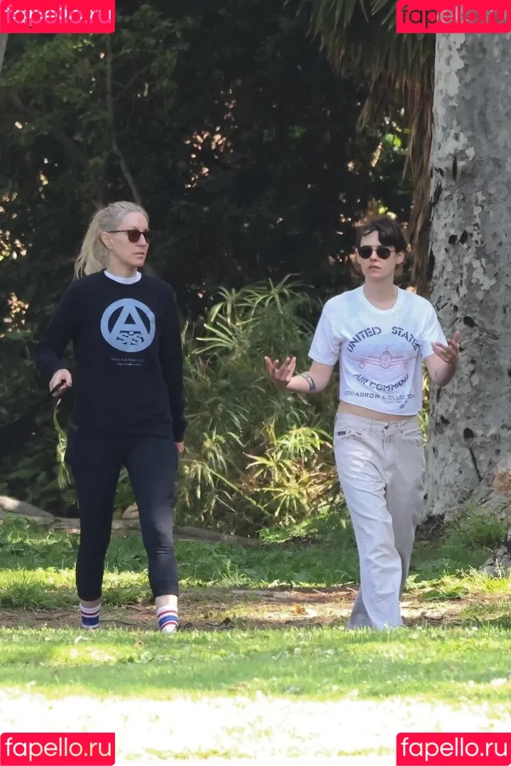 Kristen Stewart / kristenstewart / kristenstewartx Onlyfans Photo Gallery 