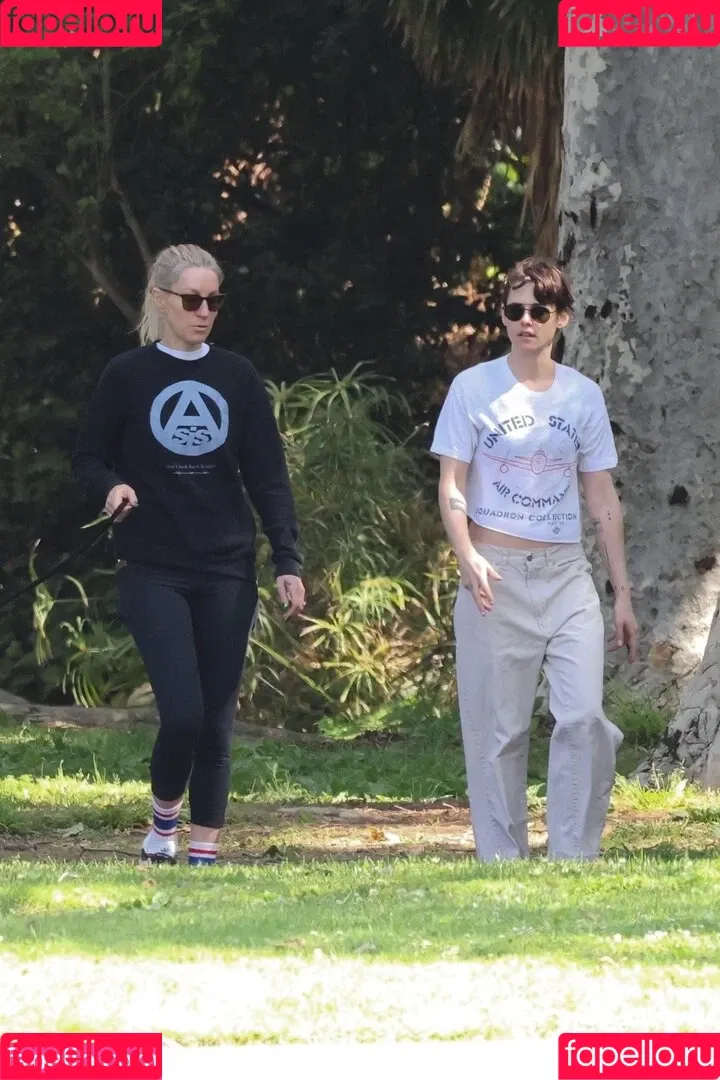 Kristen Stewart / kristenstewart / kristenstewartx Onlyfans Photo Gallery 